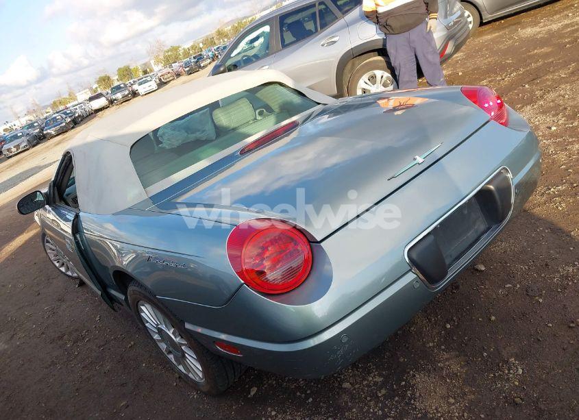 2004 Ford Thunderbird