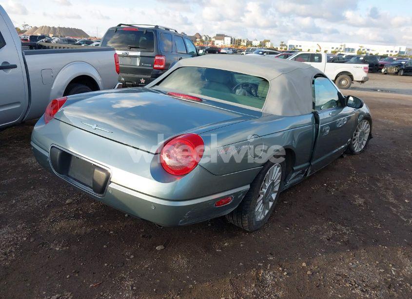 2004 Ford Thunderbird