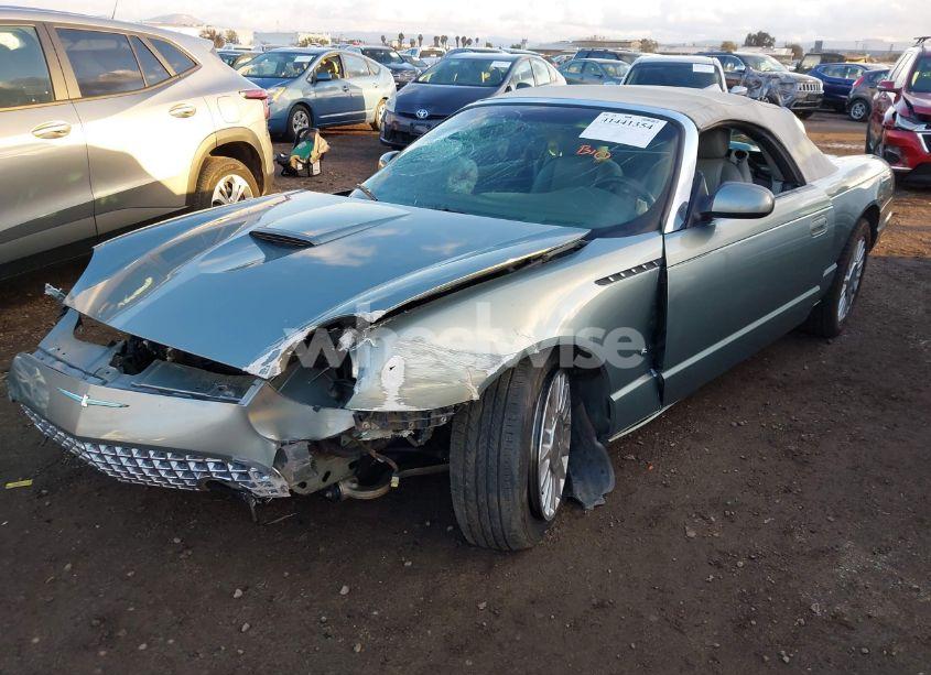 2004 Ford Thunderbird