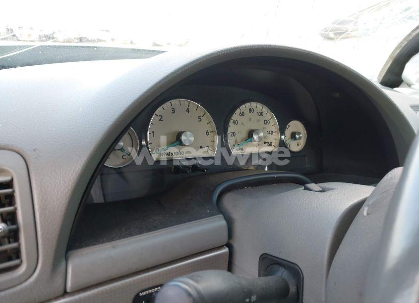 2004 Ford Thunderbird