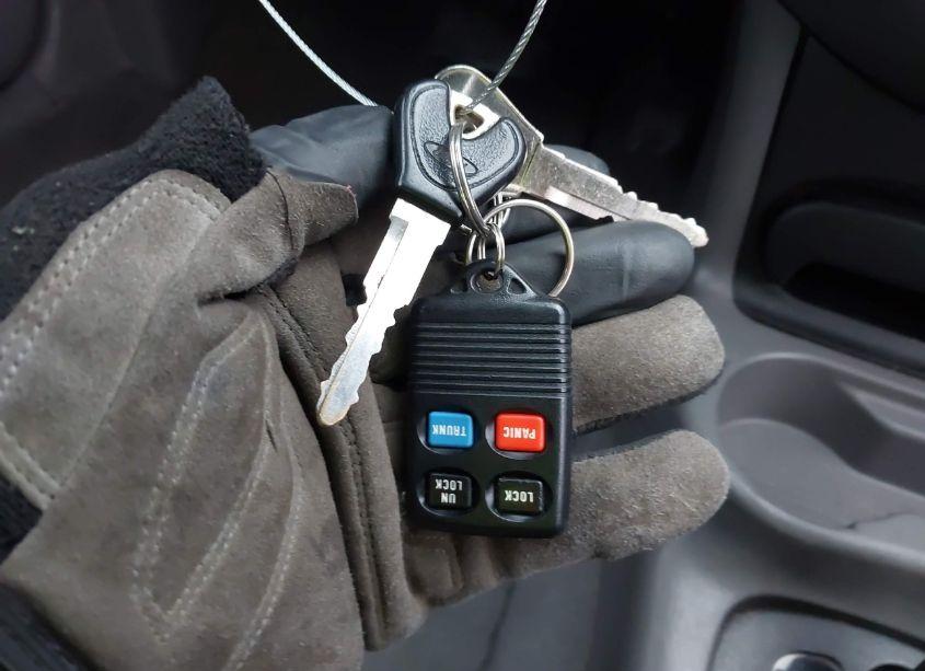 Photo 11 of 1997 Ford Escort LX (VIN 1FALP13PXVW190309)