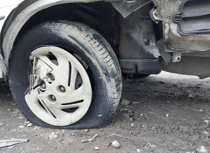 Photo 14 of 1997 Ford Escort LX (VIN 1FALP13PXVW190309)