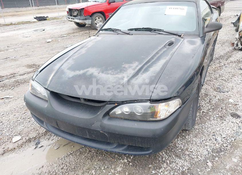 Photo 6 of 1997 Ford Mustang (VIN 1FALP4041VF129619)