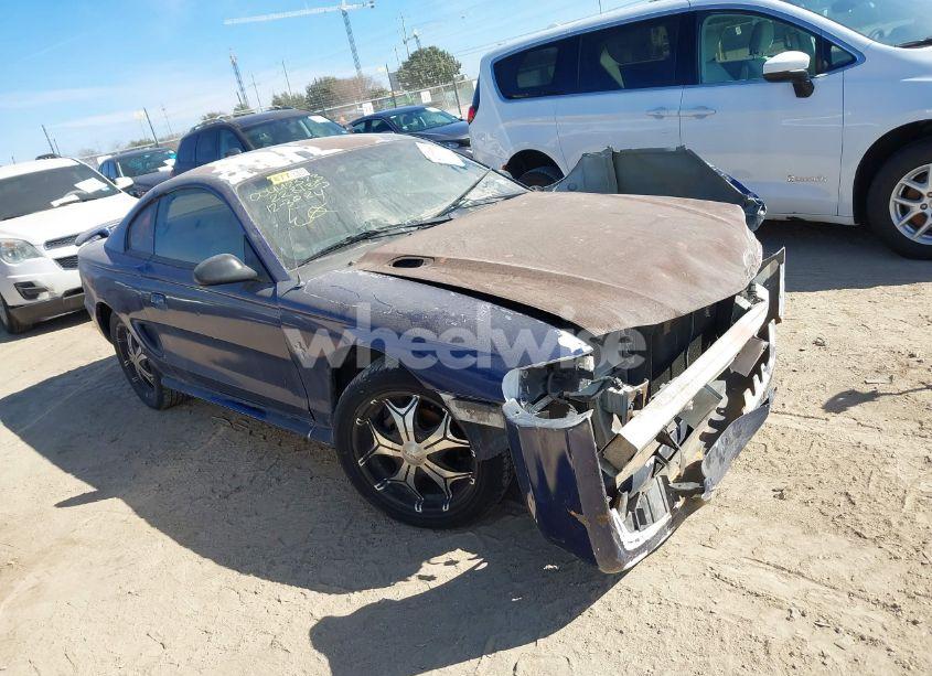 1996 Ford Mustang (VIN 1FALP4044TF223135) main photo