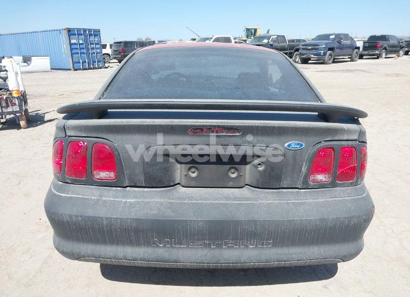 Photo 16 of 1997 Ford Mustang (VIN 1FALP4044VF195081)