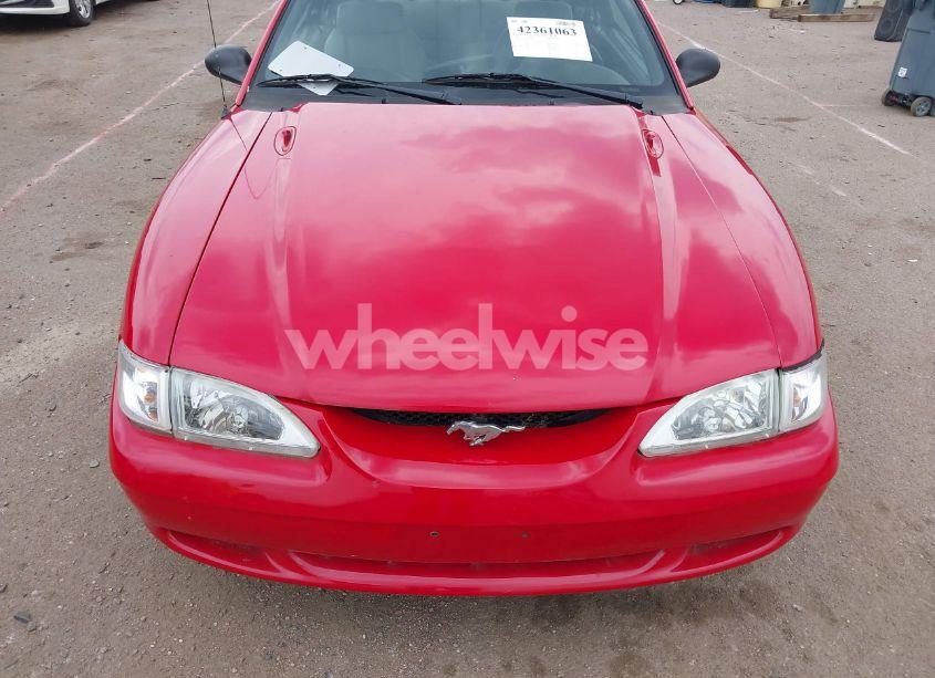 Photo 6 of 1996 Ford Mustang (VIN 1FALP4045TF183390)