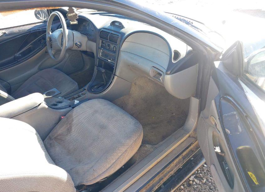 Photo 5 of 1995 Ford Mustang (VIN 1FALP4046SF206271)