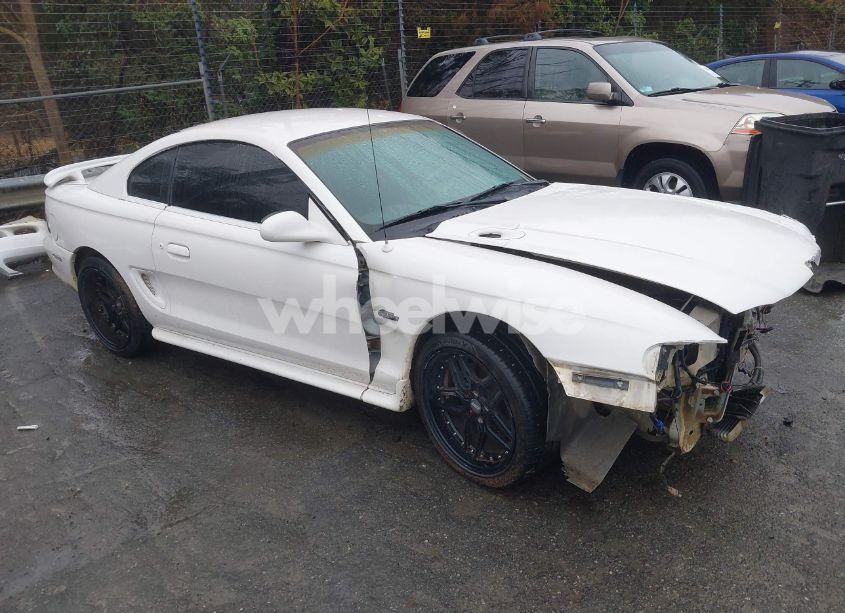 1996 Ford Mustang GT (VIN 1FALP42X3TF182830) main photo