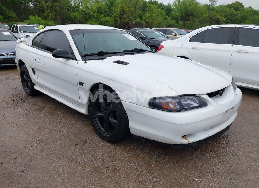 1997 Ford Mustang GT (VIN 1FALP42X7VF193106) main photo