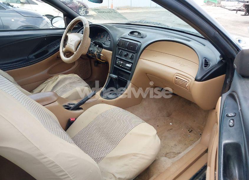 Photo 5 of 1996 Ford Mustang GT (VIN 1FALP42XXTF137304)