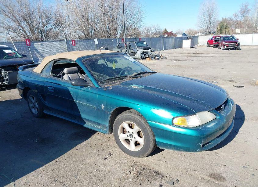 1996 Ford Mustang (VIN 1FALP4444TF153517) main photo