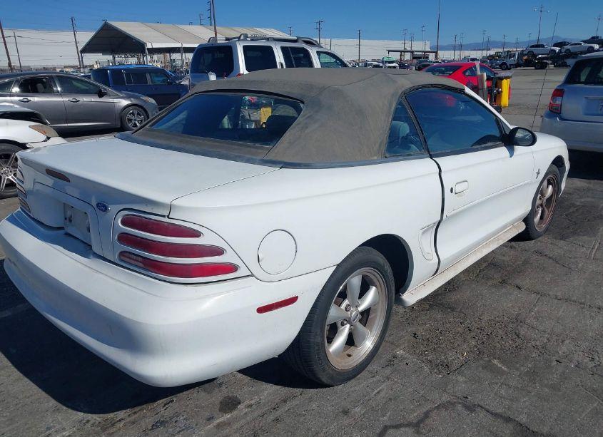 Photo 4 of 1994 Ford Mustang (VIN 1FALP444XRF208481)