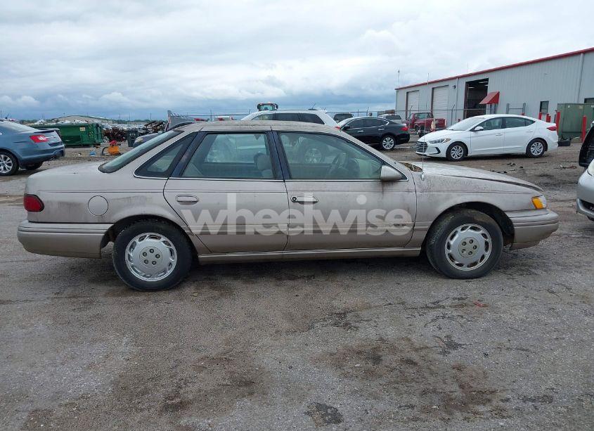 Photo 13 of 1995 Ford Taurus GL/SE (VIN 1FALP5246SG211158)