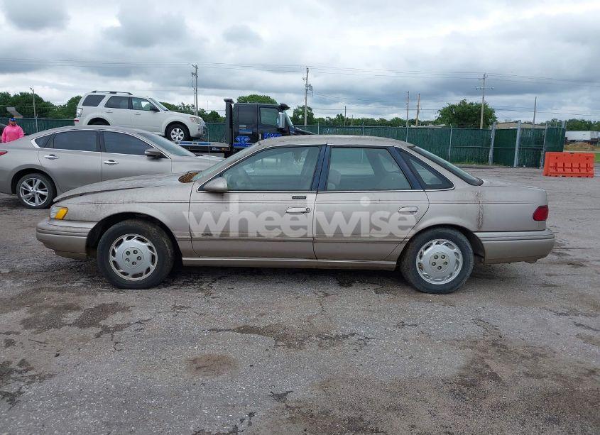 Photo 14 of 1995 Ford Taurus GL/SE (VIN 1FALP5246SG211158)