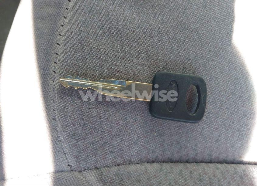 Photo 11 of 1997 Ford Taurus GL (VIN 1FALP52U2VA207986)