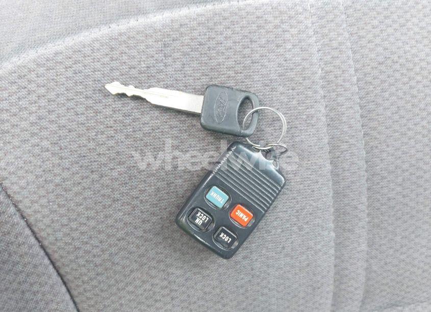 Photo 11 of 1997 Ford Taurus GL (VIN 1FALP52U6VG305982)