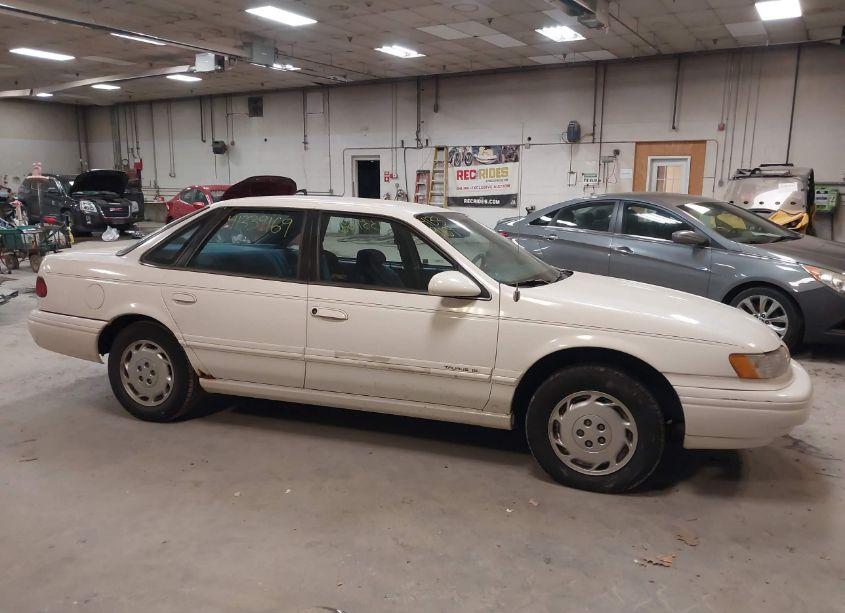 Photo 14 of 1994 Ford Taurus GL (VIN 1FALP52UXRA141077)