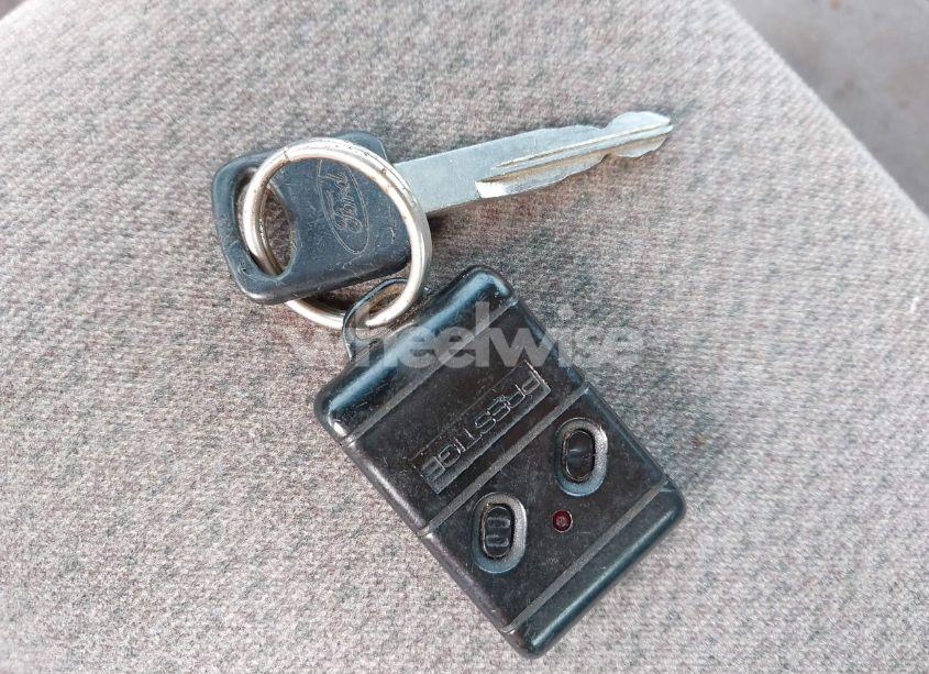 Photo 11 of 1997 Ford Taurus GL (VIN 1FALP52UXVA107778)