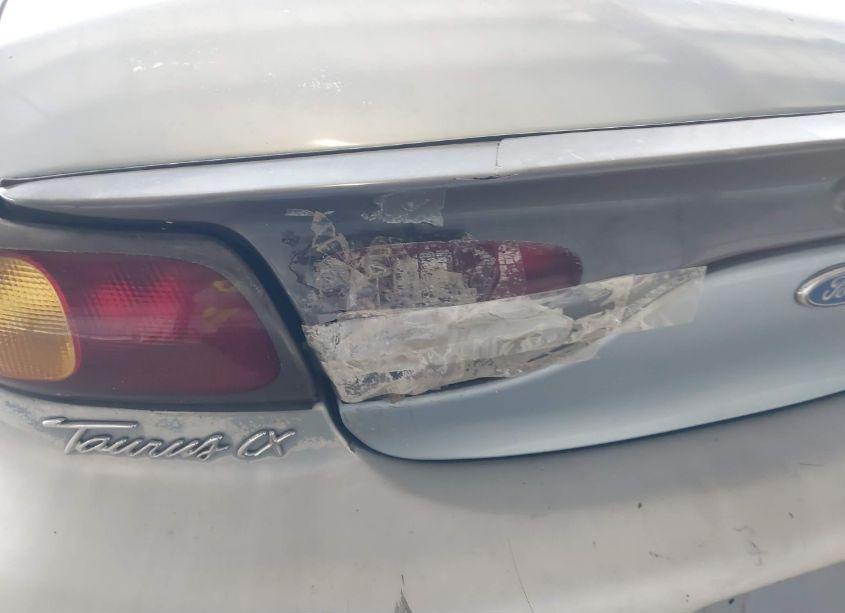 Photo 6 of 1997 Ford Taurus LX (VIN 1FALP53S3VG133584)