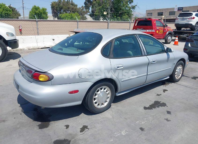 Photo 4 of 1996 Ford Taurus LX (VIN 1FALP53S5TG199843)