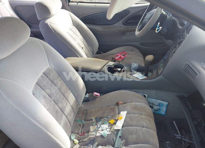 Photo 5 of 1997 Ford Thunderbird LX (VIN 1FALP6242VH127682)