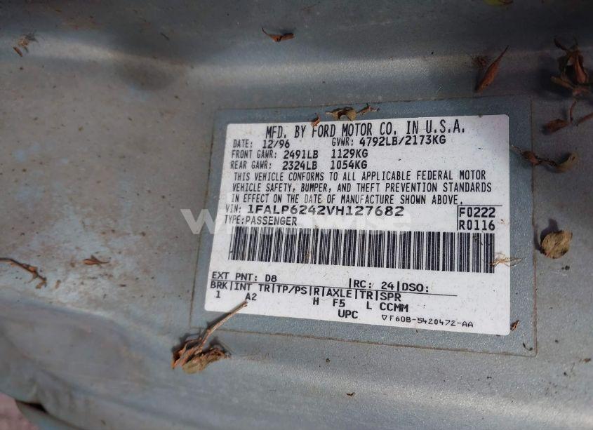 Photo 9 of 1997 Ford Thunderbird LX (VIN 1FALP6242VH127682)