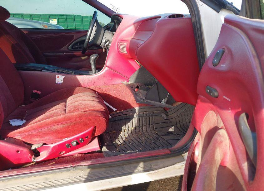 Photo 5 of 1994 Ford Thunderbird LX (VIN 1FALP62W7RH183902)