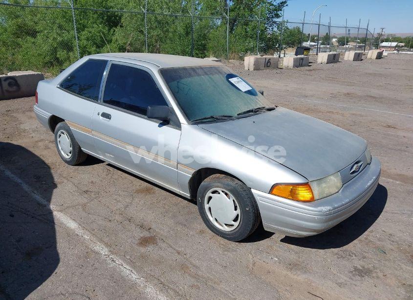 1993 Ford Escort LX/SPORT (VIN 1FAPP11J4PW141769) main photo