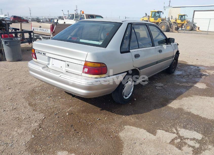 Photo 4 of 1992 Ford Escort LX (VIN 1FAPP14J8NW107360)