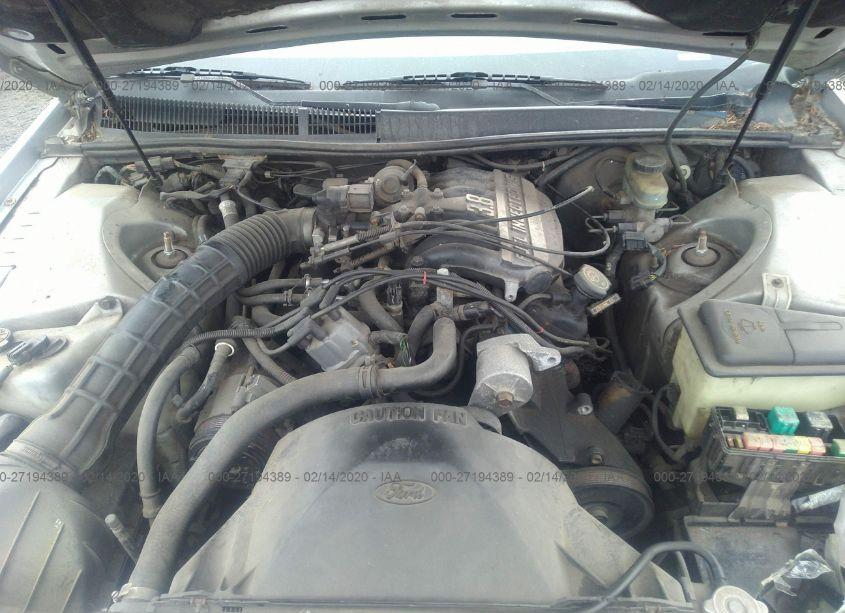 Photo 10 of 1990 Ford Thunderbird LX (VIN 1FAPP6249LH165070)