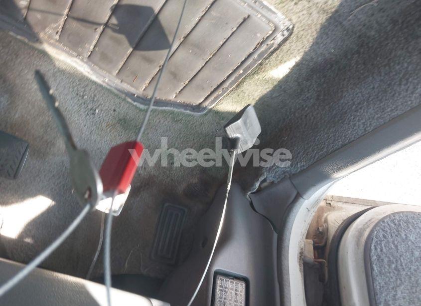 Photo 11 of 1996 Ford Escort LX (VIN 1FASP15J8TW140509)