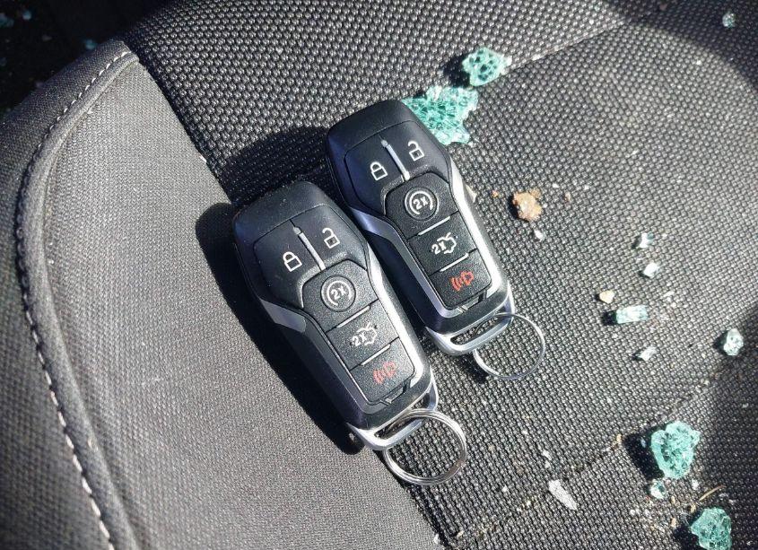 Photo 11 of 2015 Ford Mustang V6 (VIN 1FATP8EM2F5389955)