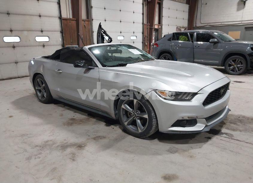 2016 Ford Mustang V6 (VIN 1FATP8EM2G5216177) main photo