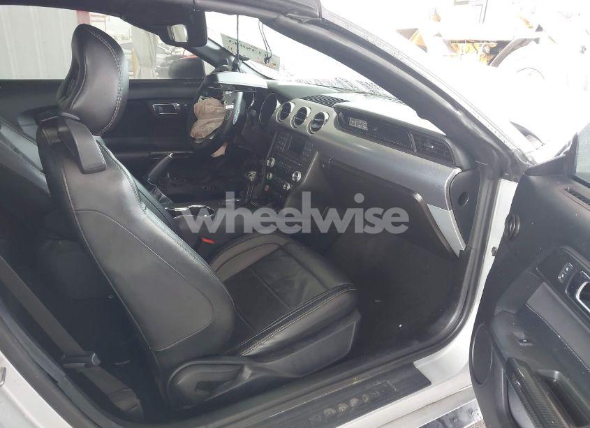 Photo 5 of 2016 Ford Mustang V6 (VIN 1FATP8EM3G5216124)