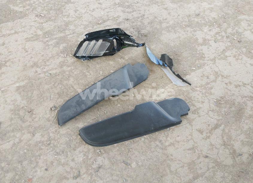 Photo 12 of 2017 Ford Mustang V6 (VIN 1FATP8EM4H5256892)