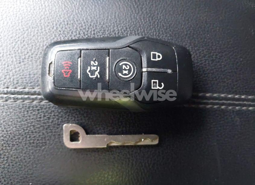 Photo 11 of 2016 Ford Mustang V6 (VIN 1FATP8EM6G5329789)