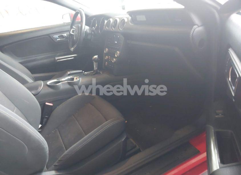 Photo 5 of 2016 Ford Mustang V6 (VIN 1FATP8EM6G5329789)