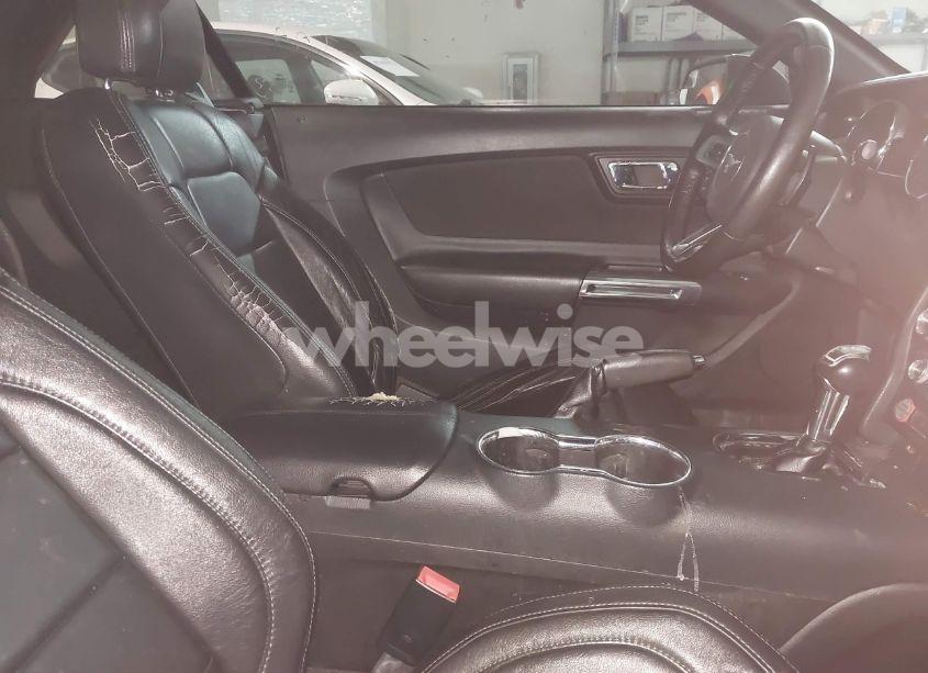 Photo 5 of 2015 Ford Mustang V6 (VIN 1FATP8EM7F5402165)