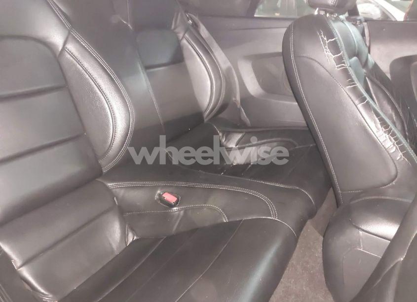 Photo 8 of 2015 Ford Mustang V6 (VIN 1FATP8EM7F5402165)