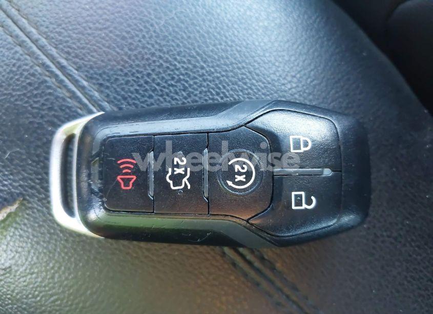 Photo 11 of 2015 Ford Mustang V6 (VIN 1FATP8EM9F5372571)