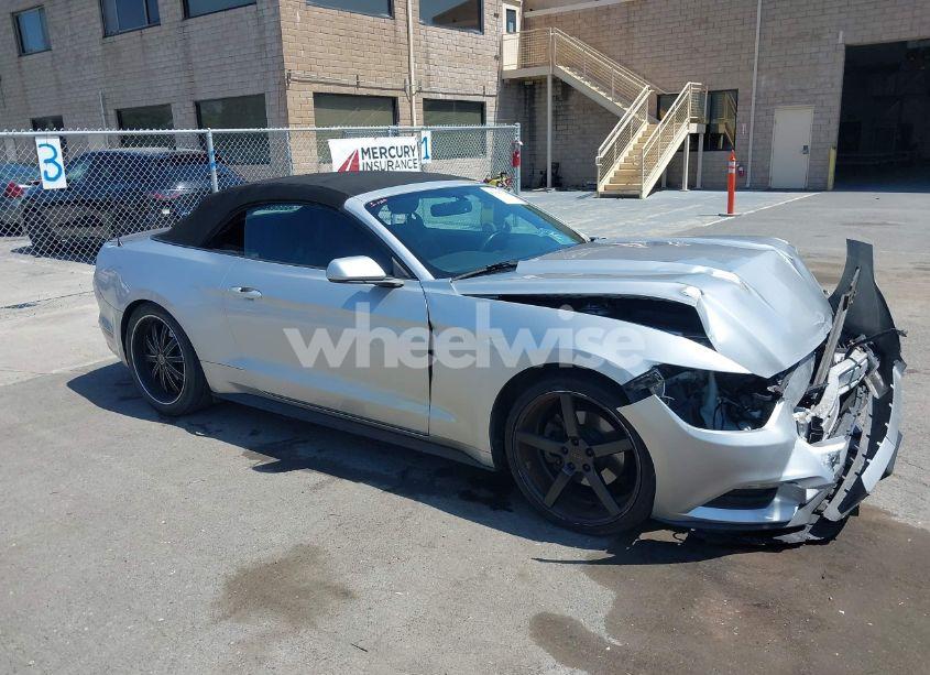 2015 Ford Mustang V6 (VIN 1FATP8EMXF5418893) main photo