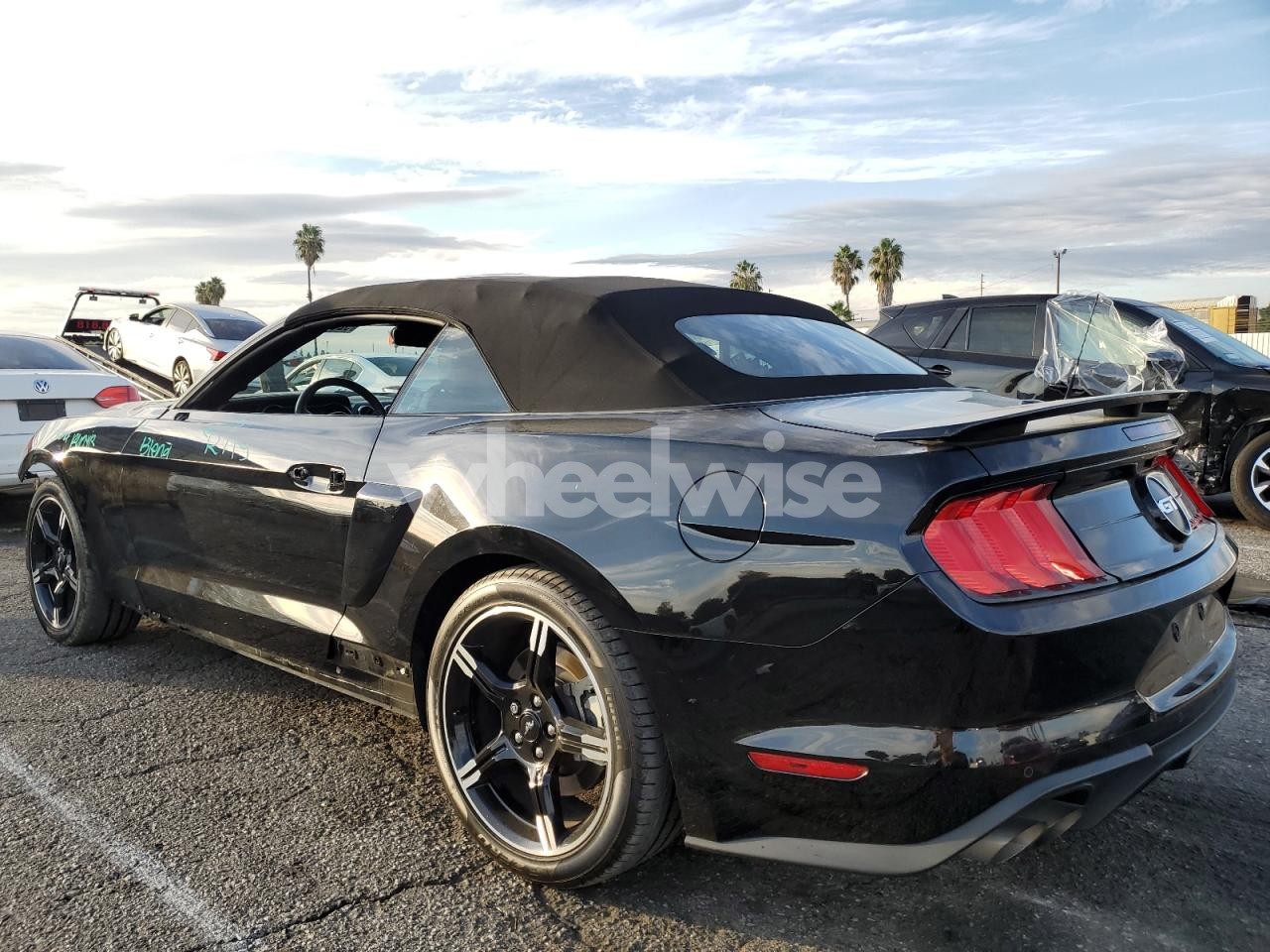Photo 2 of 2021 FORD MUSTANG GT (VIN 1FATP8FF7M5158126)