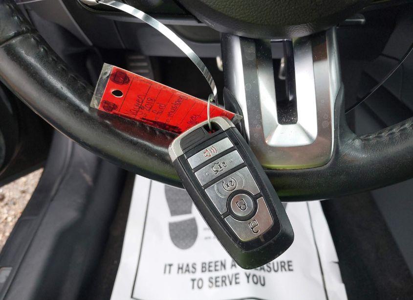 Photo 11 of 2018 Ford Mustang ECOBOOST PREMIUM (VIN 1FATP8UH0J5111732)