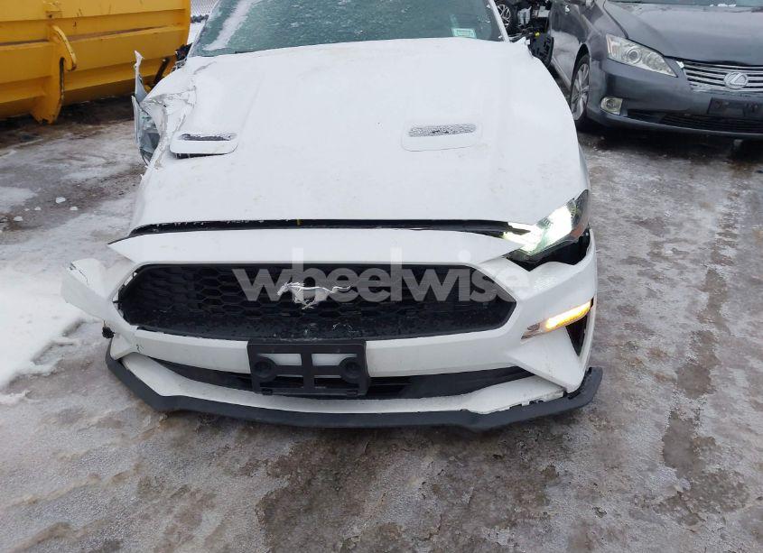 Photo 12 of 2018 Ford Mustang ECOBOOST PREMIUM (VIN 1FATP8UH0J5125100)