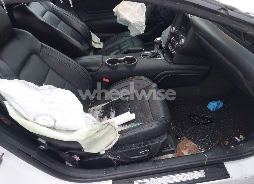 Photo 5 of 2018 Ford Mustang ECOBOOST PREMIUM (VIN 1FATP8UH0J5125100)