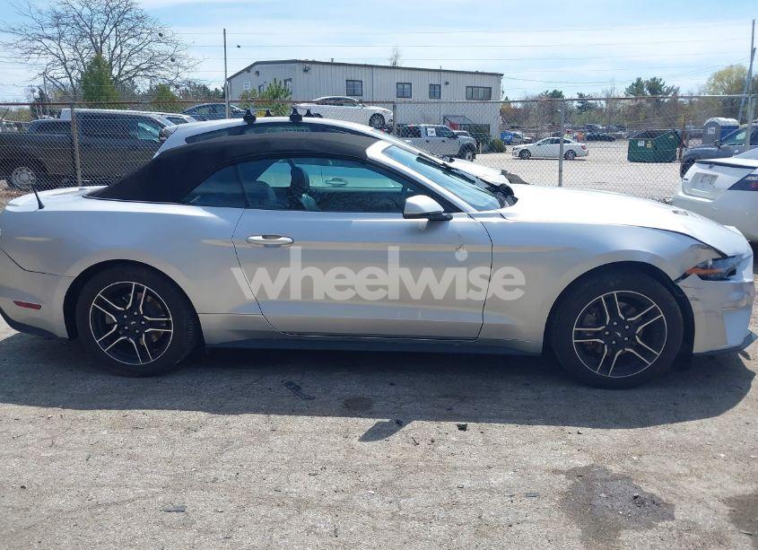 Photo 13 of 2019 Ford Mustang ECOBOOST PREMIUM (VIN 1FATP8UH0K5170023)