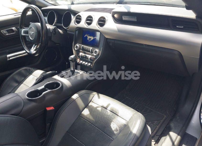 Photo 5 of 2019 Ford Mustang ECOBOOST PREMIUM (VIN 1FATP8UH0K5170023)