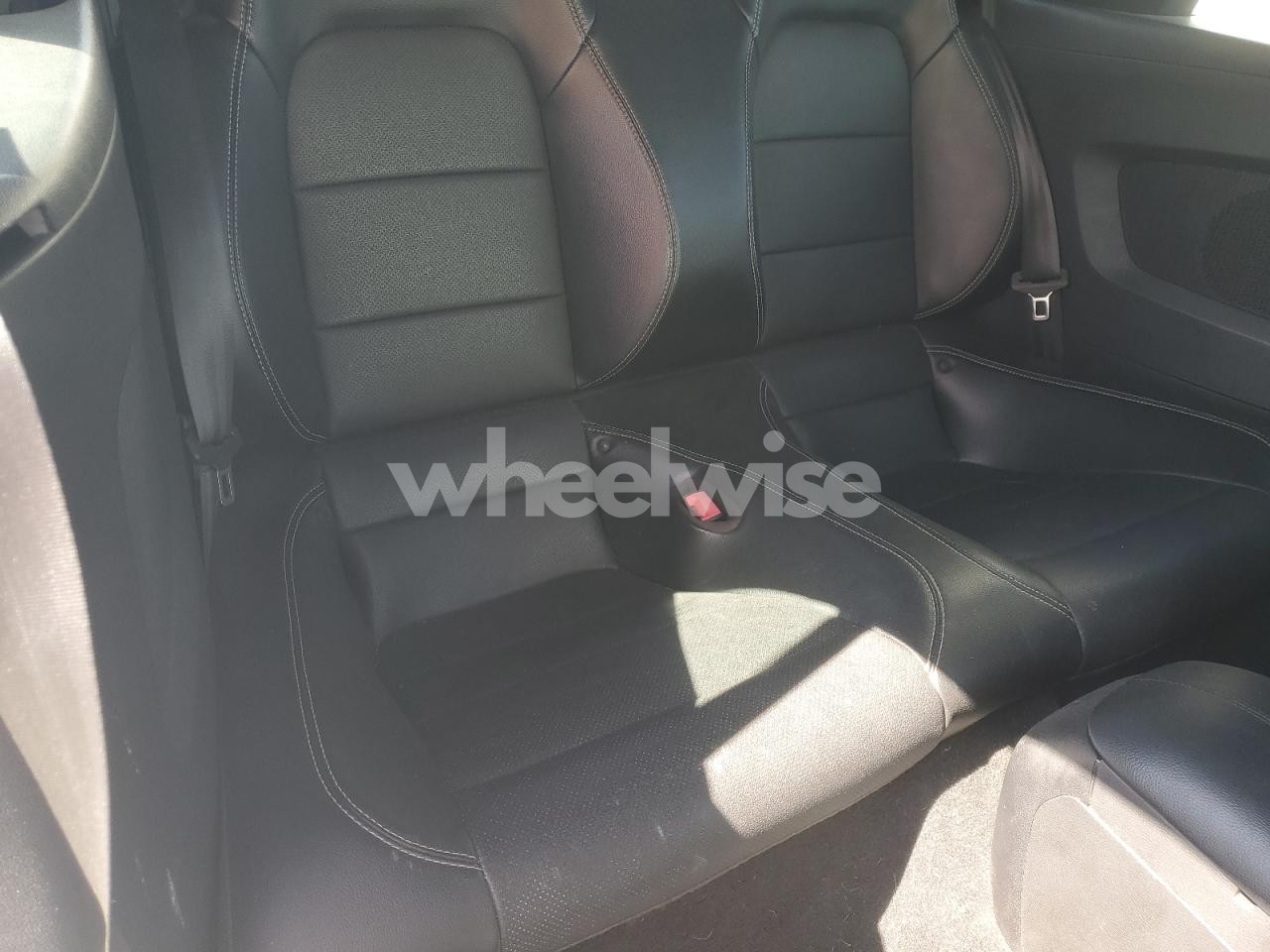 Photo 10 of 2019 FORD MUSTANG (VIN 1FATP8UH0K5170720)