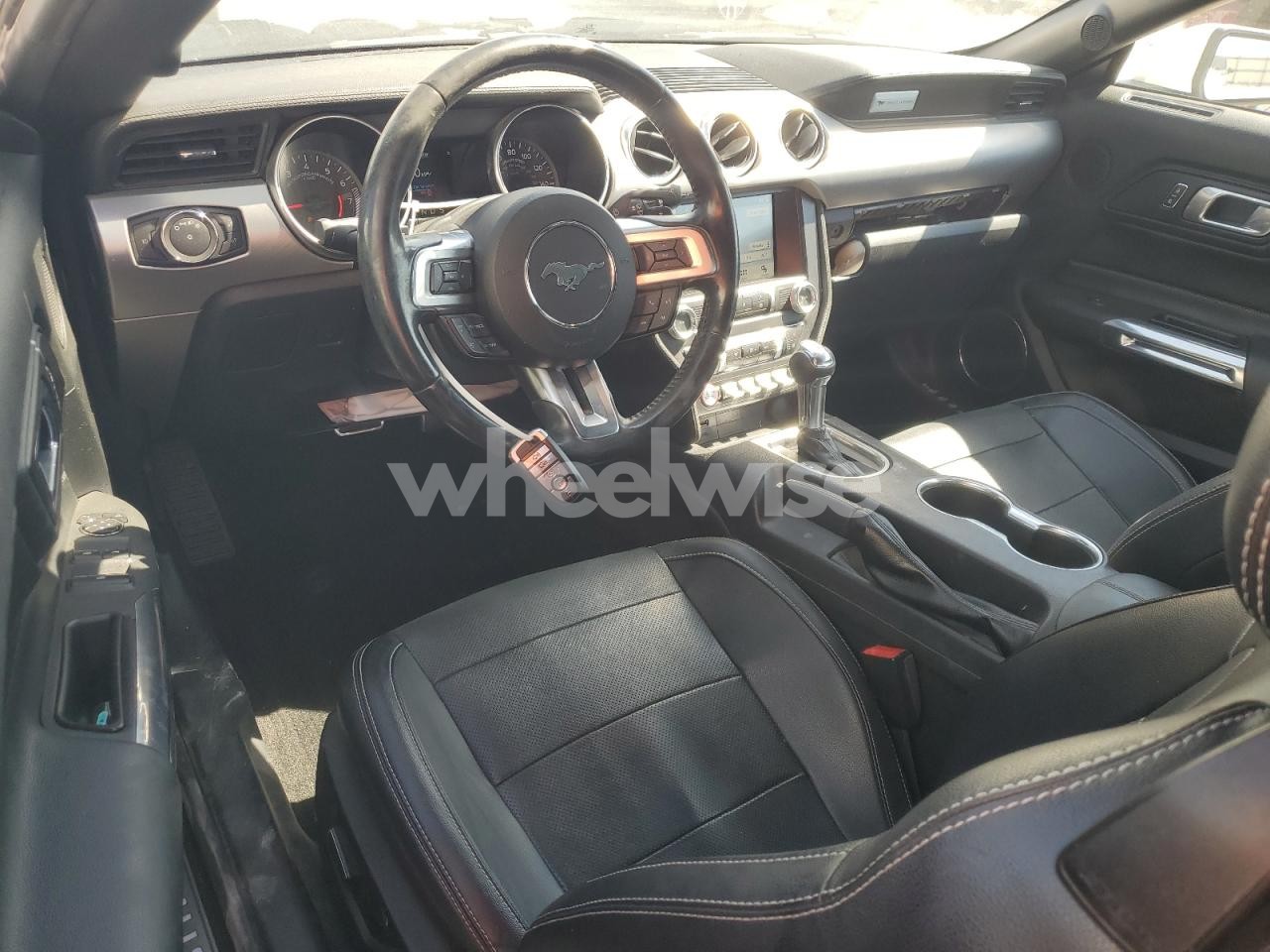 Photo 8 of 2019 FORD MUSTANG (VIN 1FATP8UH0K5170720)