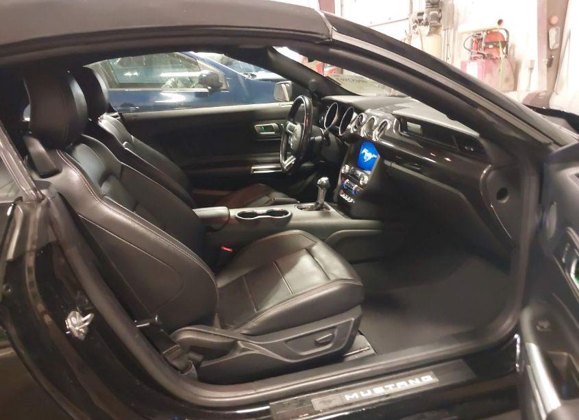 Photo 5 of 2022 Ford Mustang ECOBOOST PREMIUM (VIN 1FATP8UH0N5104012)